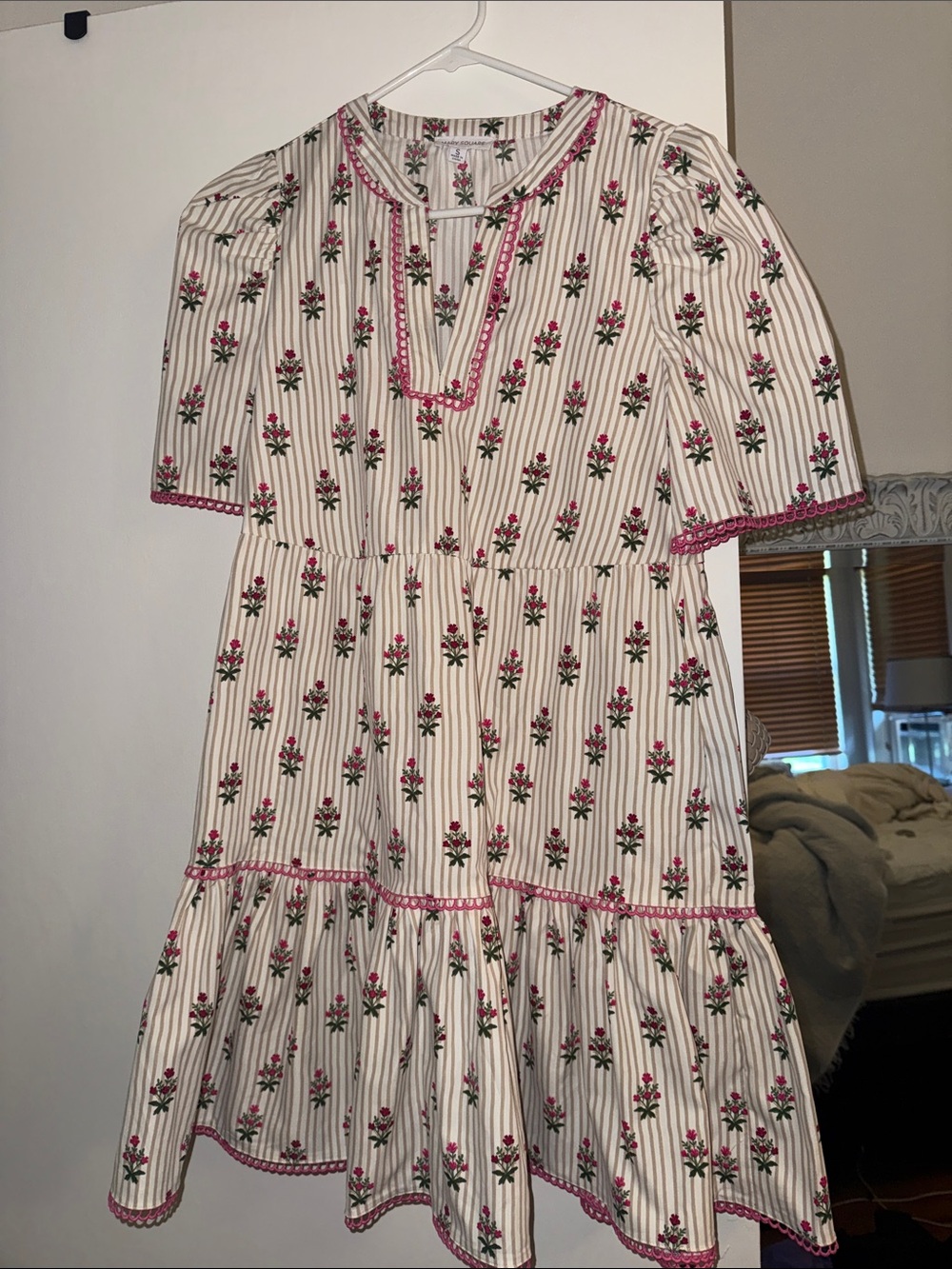 White Floral Stripe Tiered Casual Dress with Pink Trim